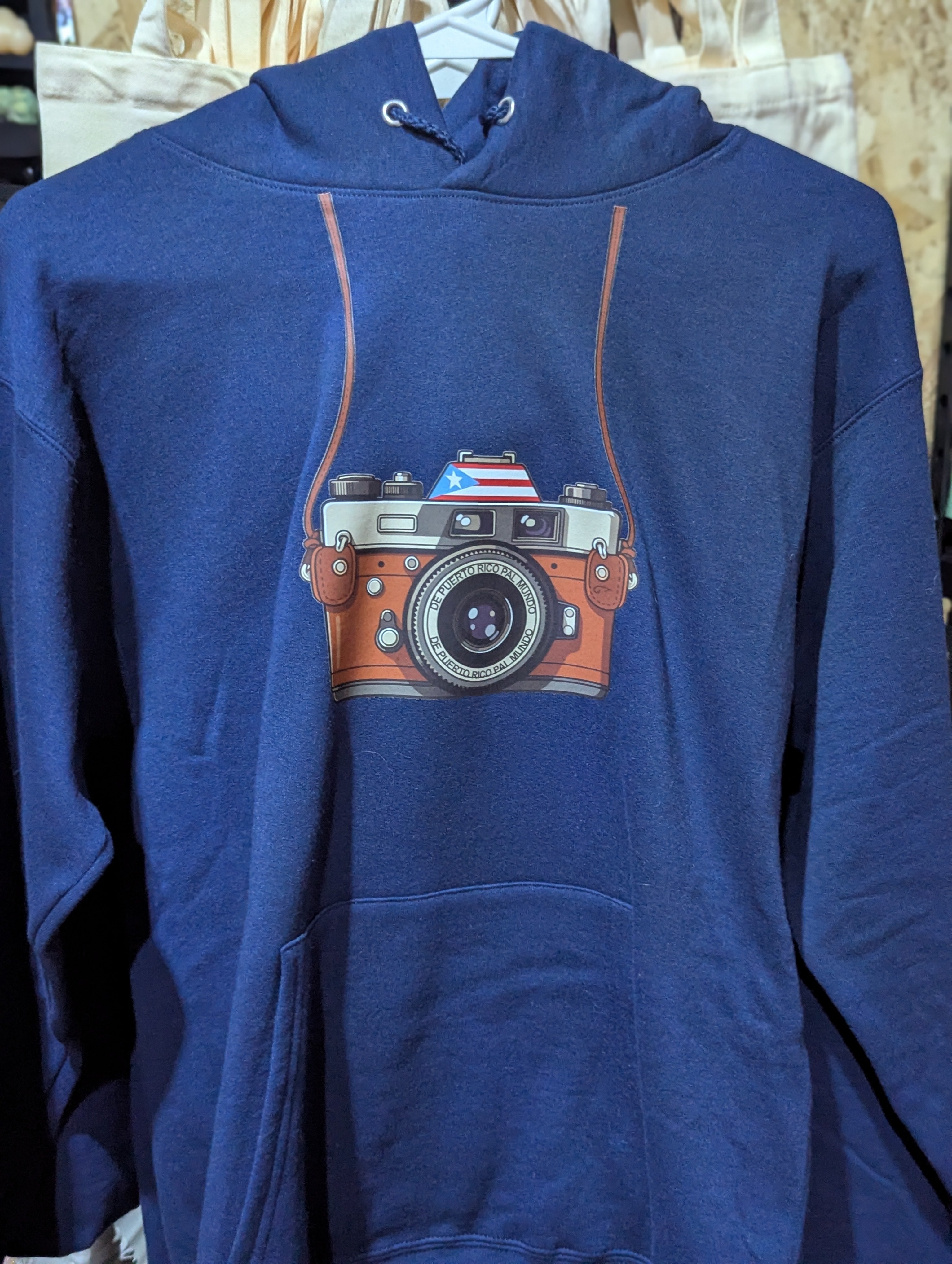 Debi Tirar Mas Fotos " Bad Bunny" Unisex hoodie