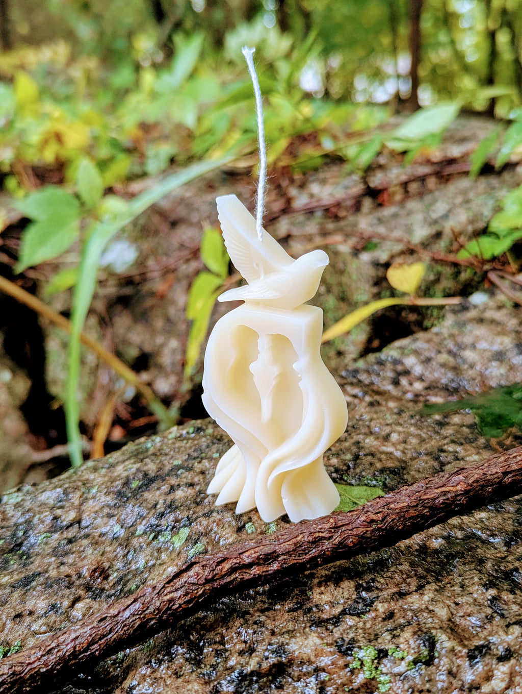 Peace Dove Couple Handmade Candle with Elegant Design for Home Decor and Romantic Settings