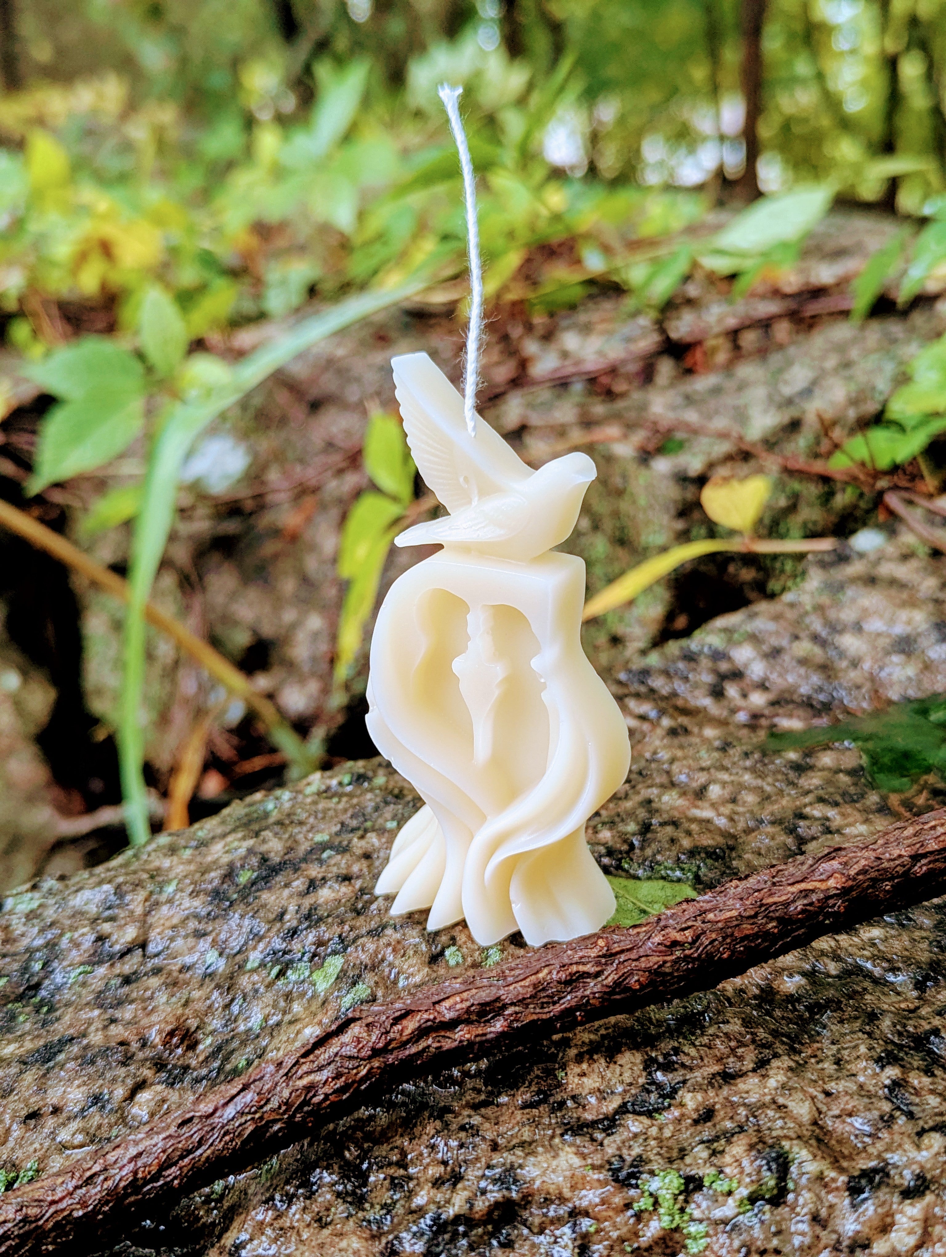 Peace Dove Couple Handmade Candle with Elegant Design for Home Decor and Romantic Settings