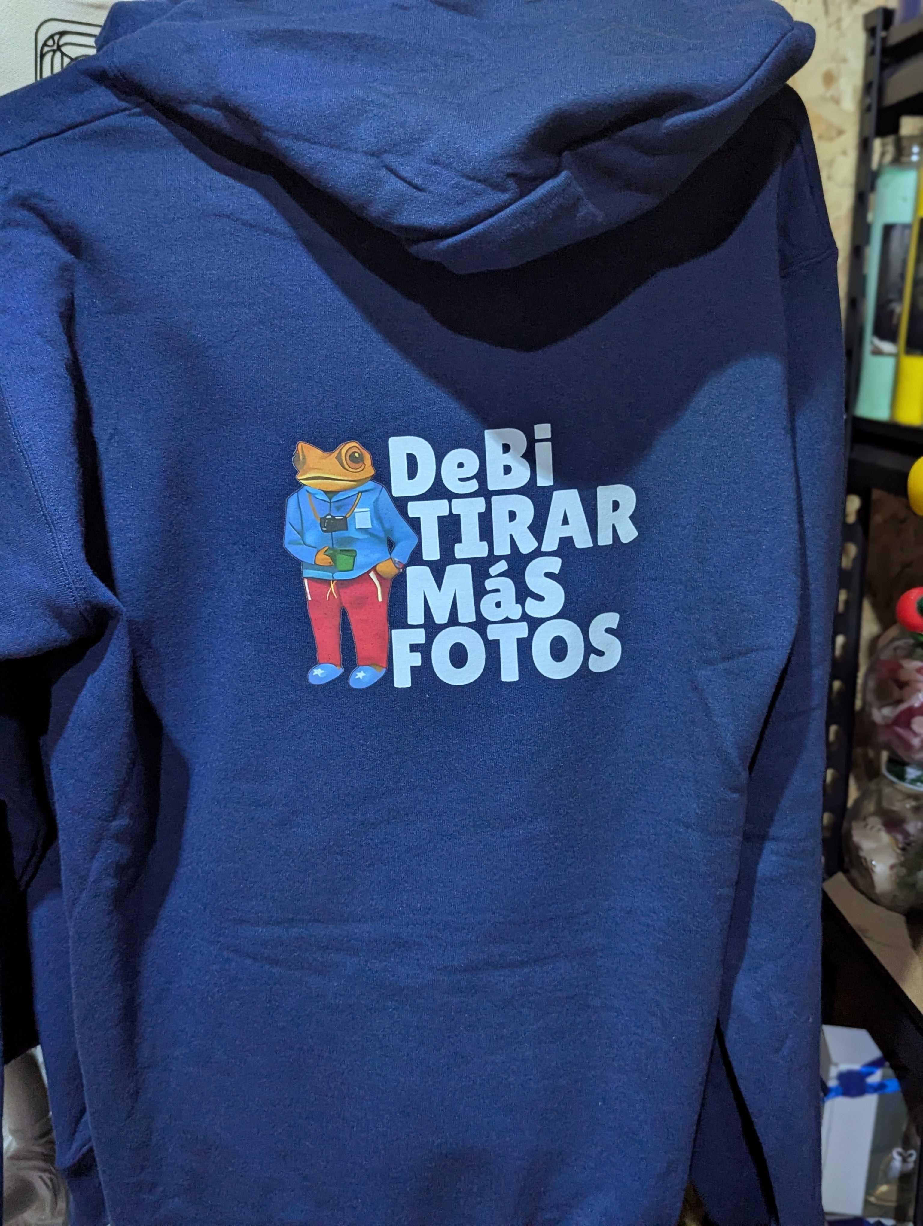 Debi Tirar Mas Fotos " Bad Bunny" Unisex hoodie