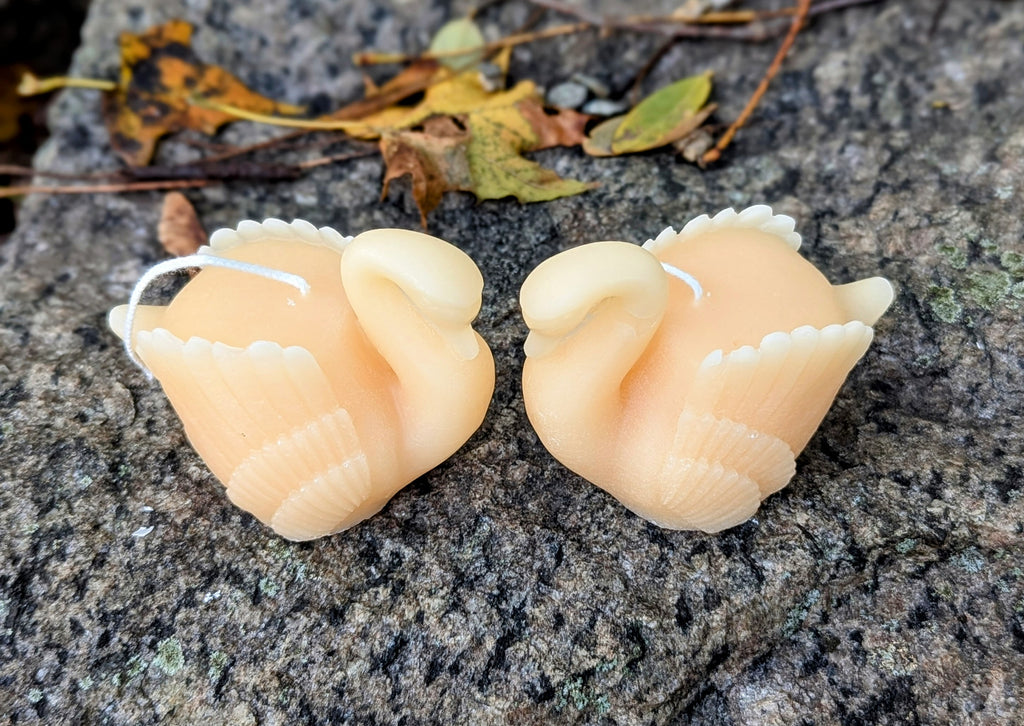 Romantic Swan's Handmade Candle - Serene Swan Design for Aromatherapy and Home Decor