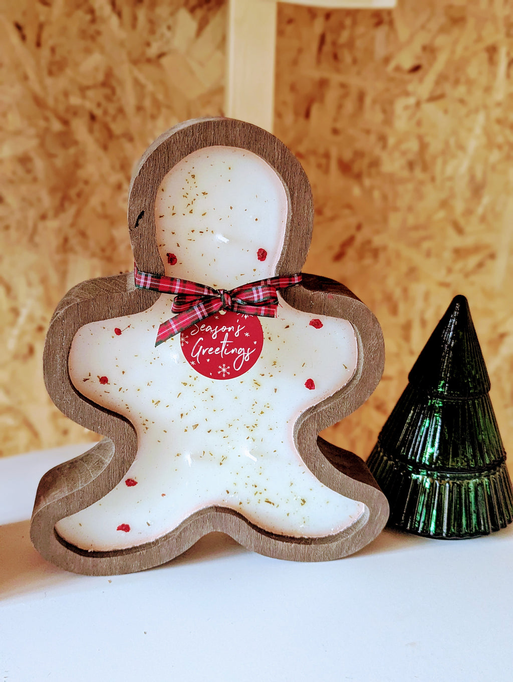 Gingerbread Cinnamon. Wood Holiday Candle 32oz, 24 hr burn