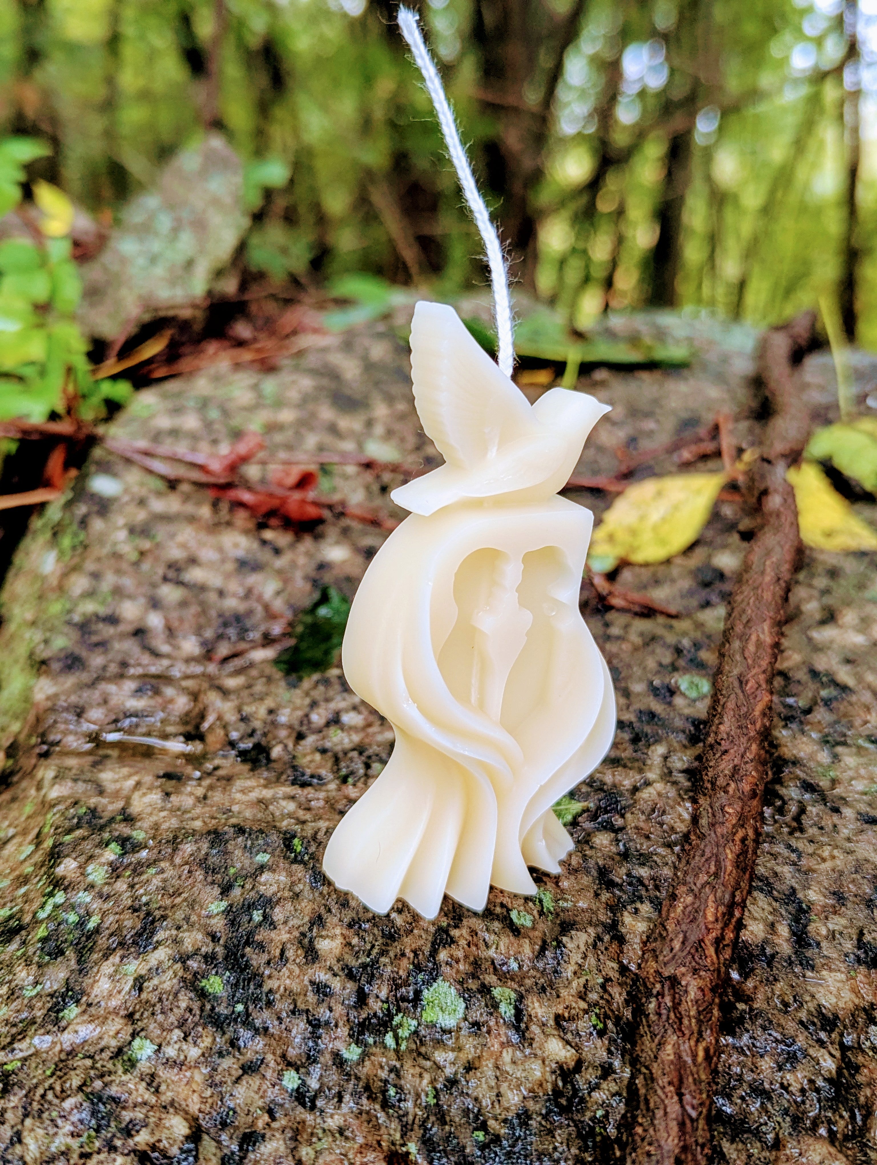 Peace Dove Couple Handmade Candle with Elegant Design for Home Decor and Romantic Settings