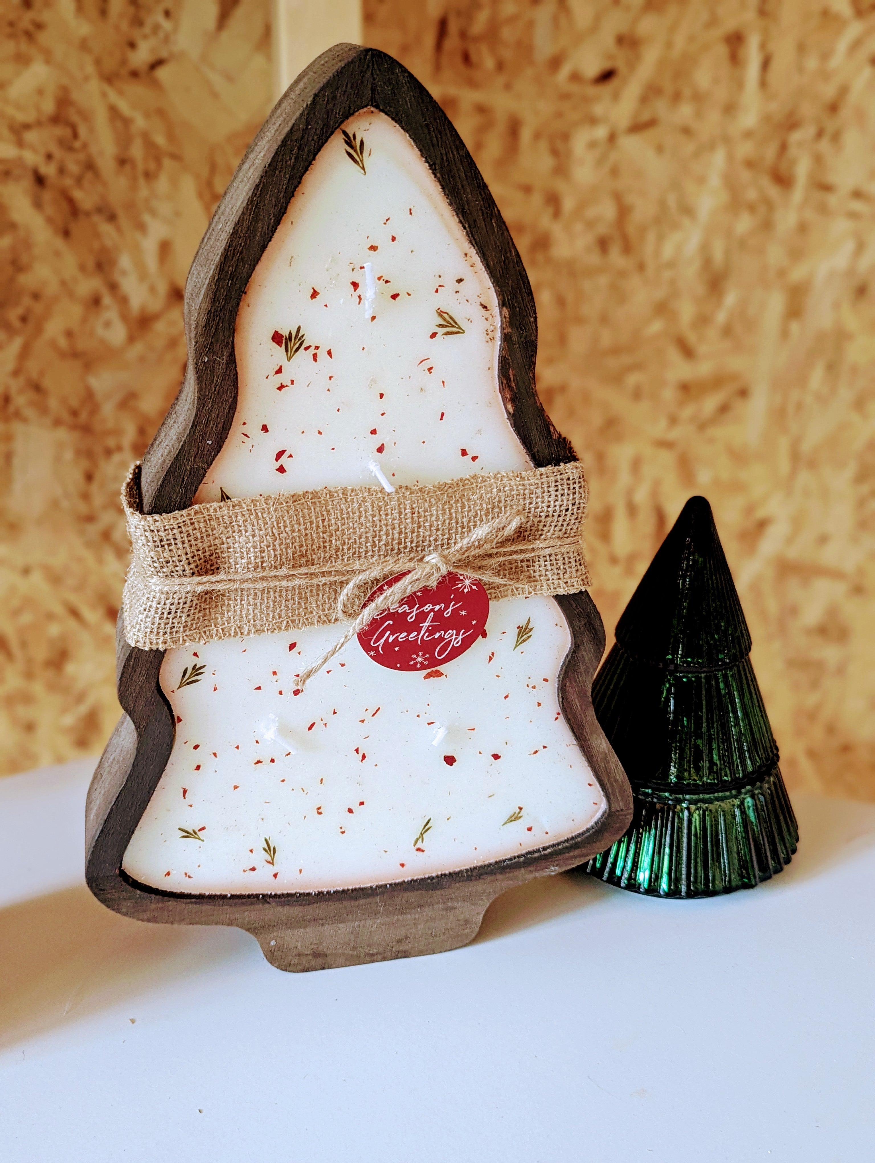 Amber Woodland. Wood Holiday Candle. 27oz. 24hr burn