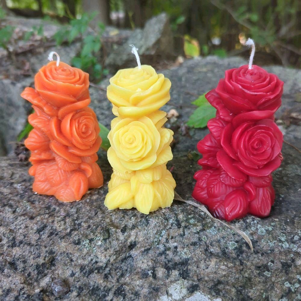 Realistic 3D Floral Handmade Candle - Vibrant Orange Yellow & Red Rose Design for Aesthetic Home Decor
