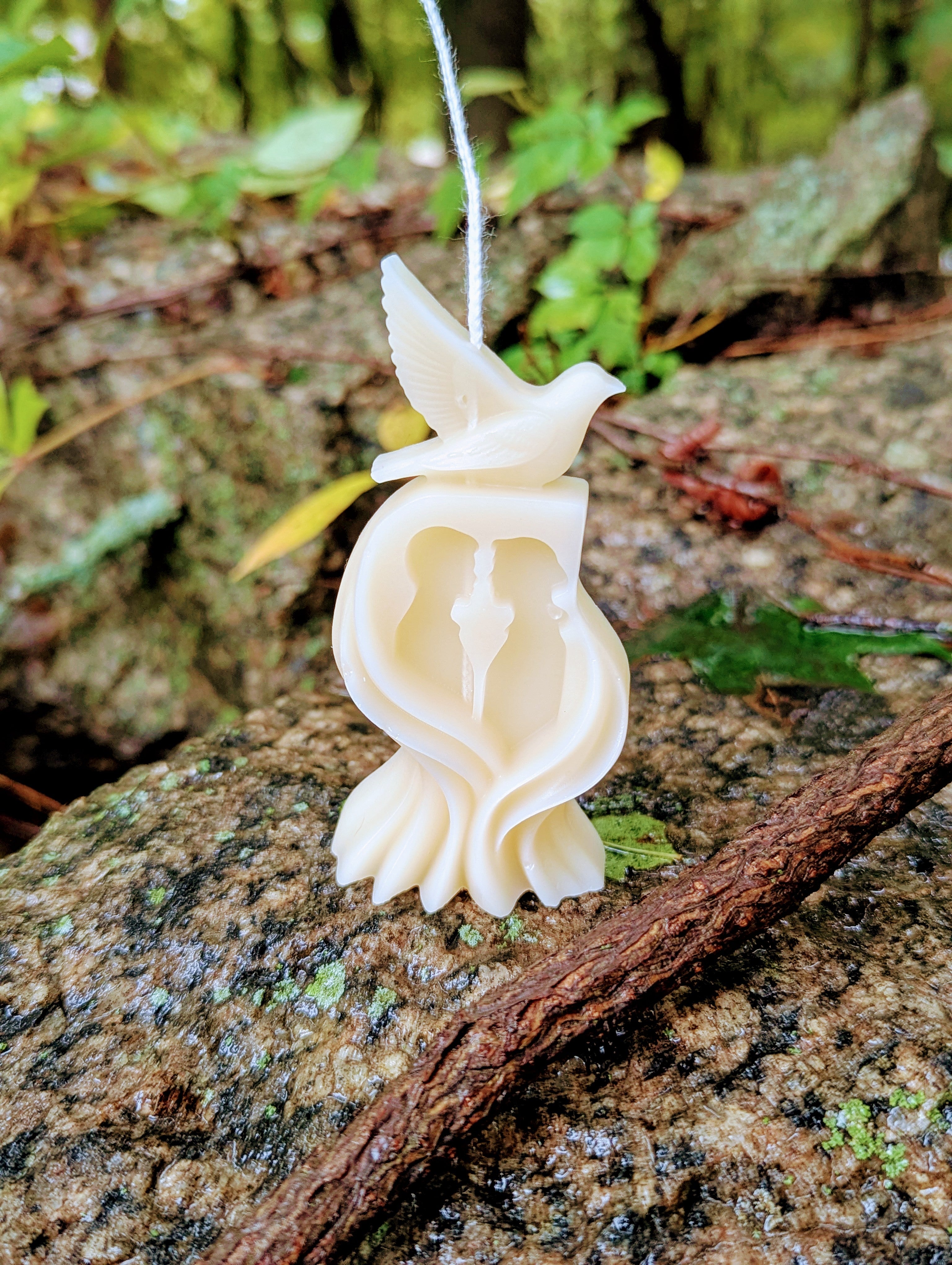 Peace Dove Couple Handmade Candle with Elegant Design for Home Decor and Romantic Settings